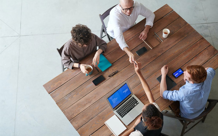 همکاری کارکنان در محیط کار