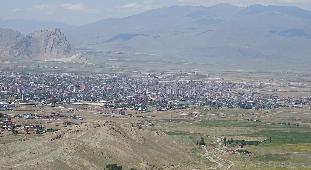 کشف جدید باستان شناسان از بقایای کشتی نوح+ تصویر 1 کشف جدید باستان شناسان درباره محل دقیق کشتی نوح چقدر واقعیت دارد؟