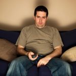 آزمایش عجیب یوتیوبر معروف: آیا می‌توانید یک هفته از نشستن اجتناب کنید؟