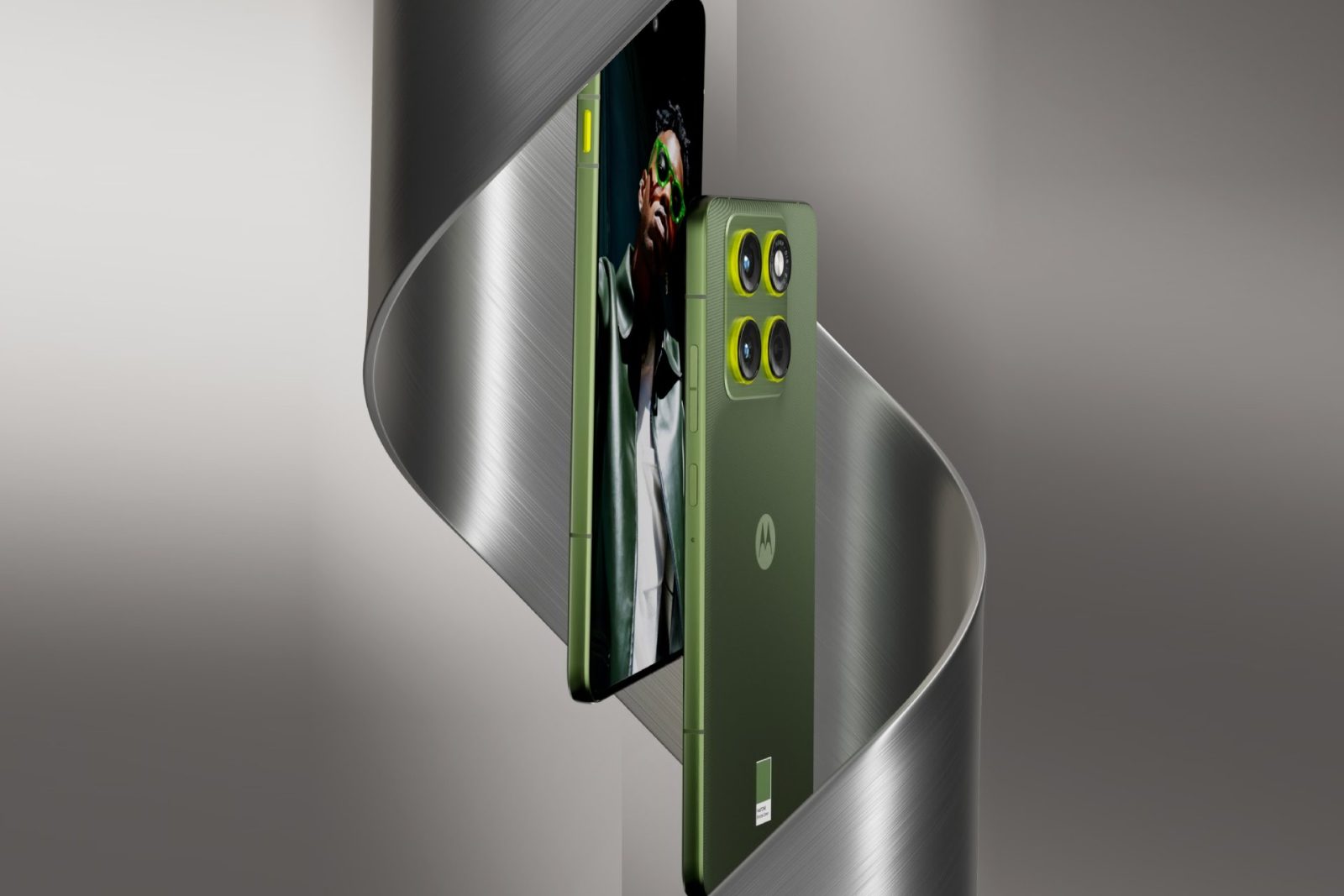 گوشی فوق باریک جدید موتورولا در راه است؛ رقیب آیفون ایر؟