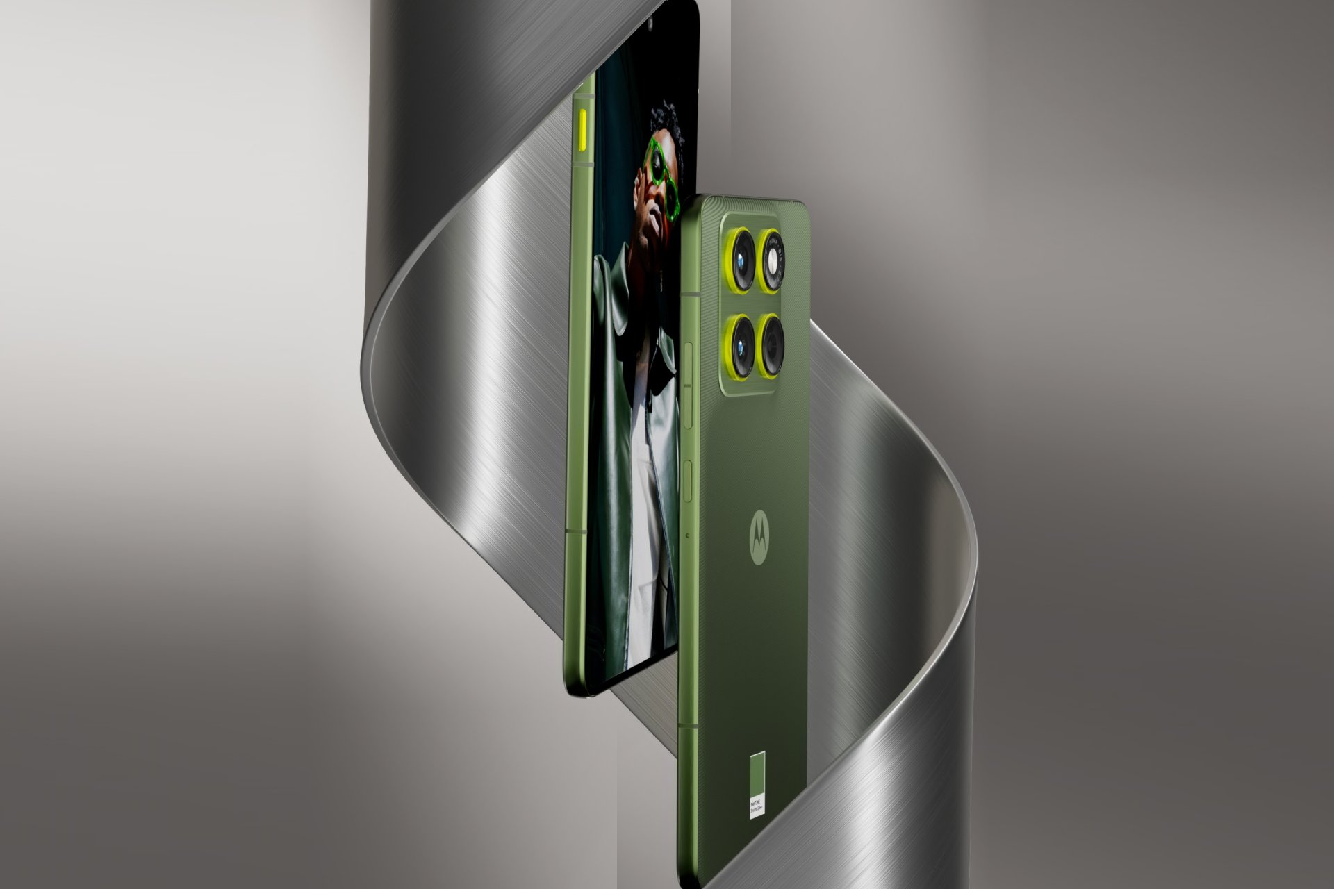 گوشی فوق باریک تازه موتورولا در راه است؛ رقیب آیفون ایر؟_تونل زمان 12 گوشی فوق باریک جدید موتورولا در راه است؛ رقیب آیفون ایر؟