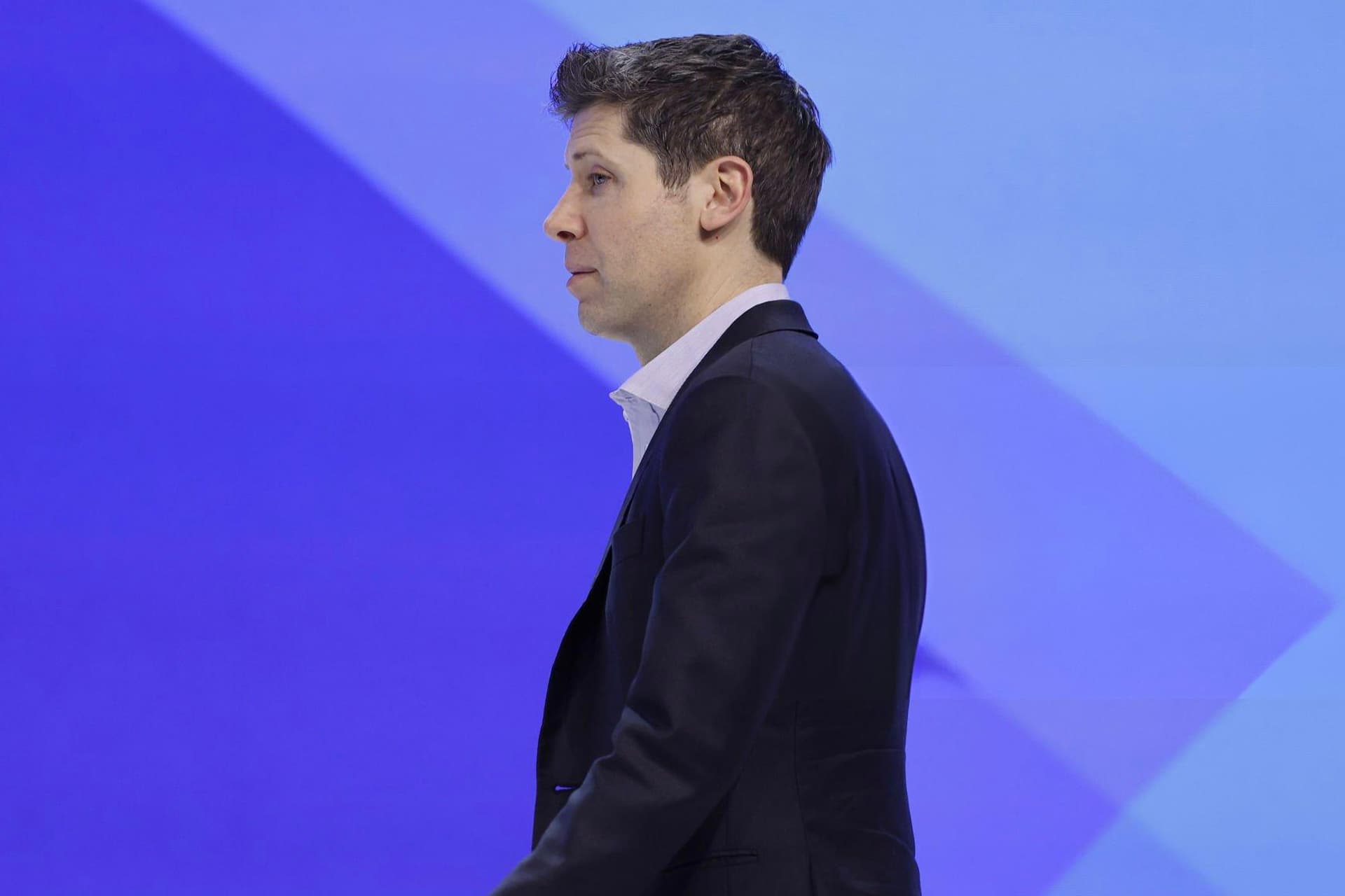 دورخیز OpenAI برای جنگ با کروم؛ سهام گوگل ۳ درصد کم شدن کرد_تونل زمان 10 دورخیز OpenAI برای جنگ با کروم؛ سهام گوگل ۳ درصد افت کرد